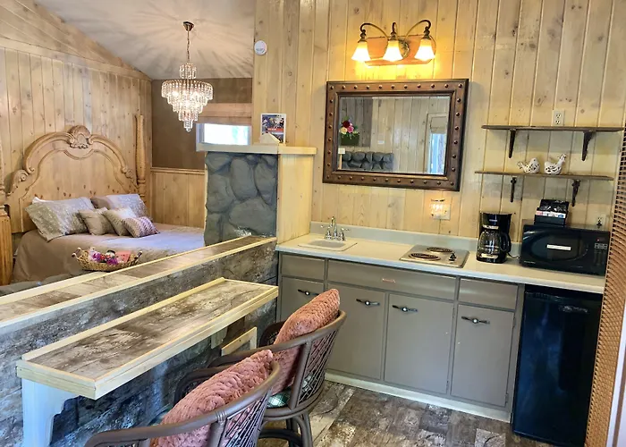Grey Squirrel Resort